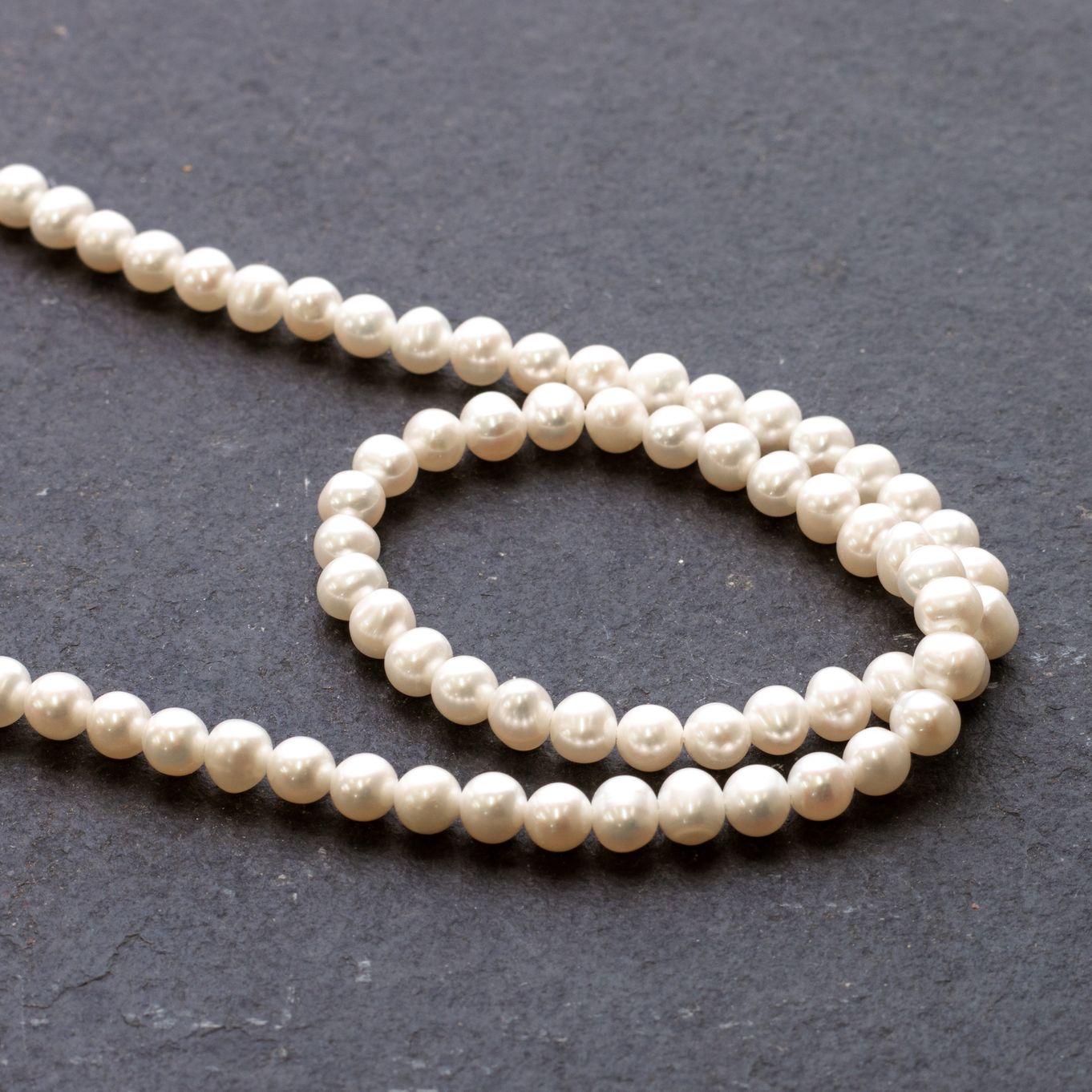 Cultured Freshwater White Pearls, Approx 4.5-5mm 