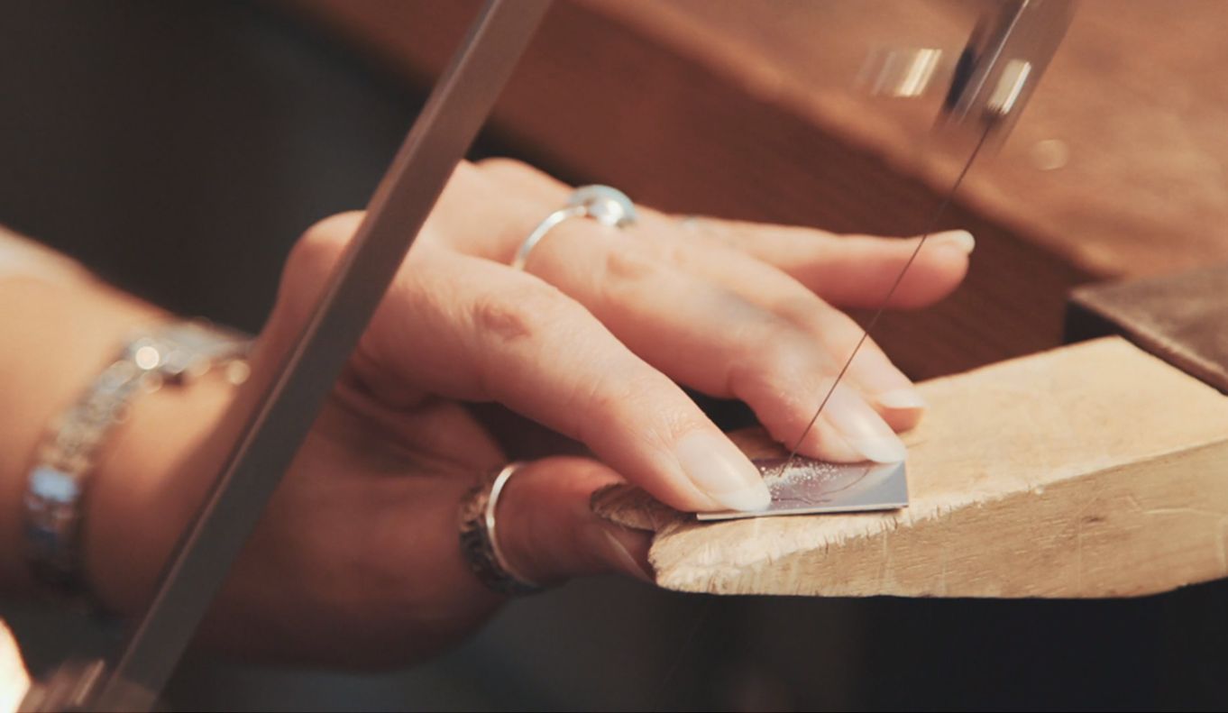 3 Ways To Measure A Customer's Ring Size As A Jeweller