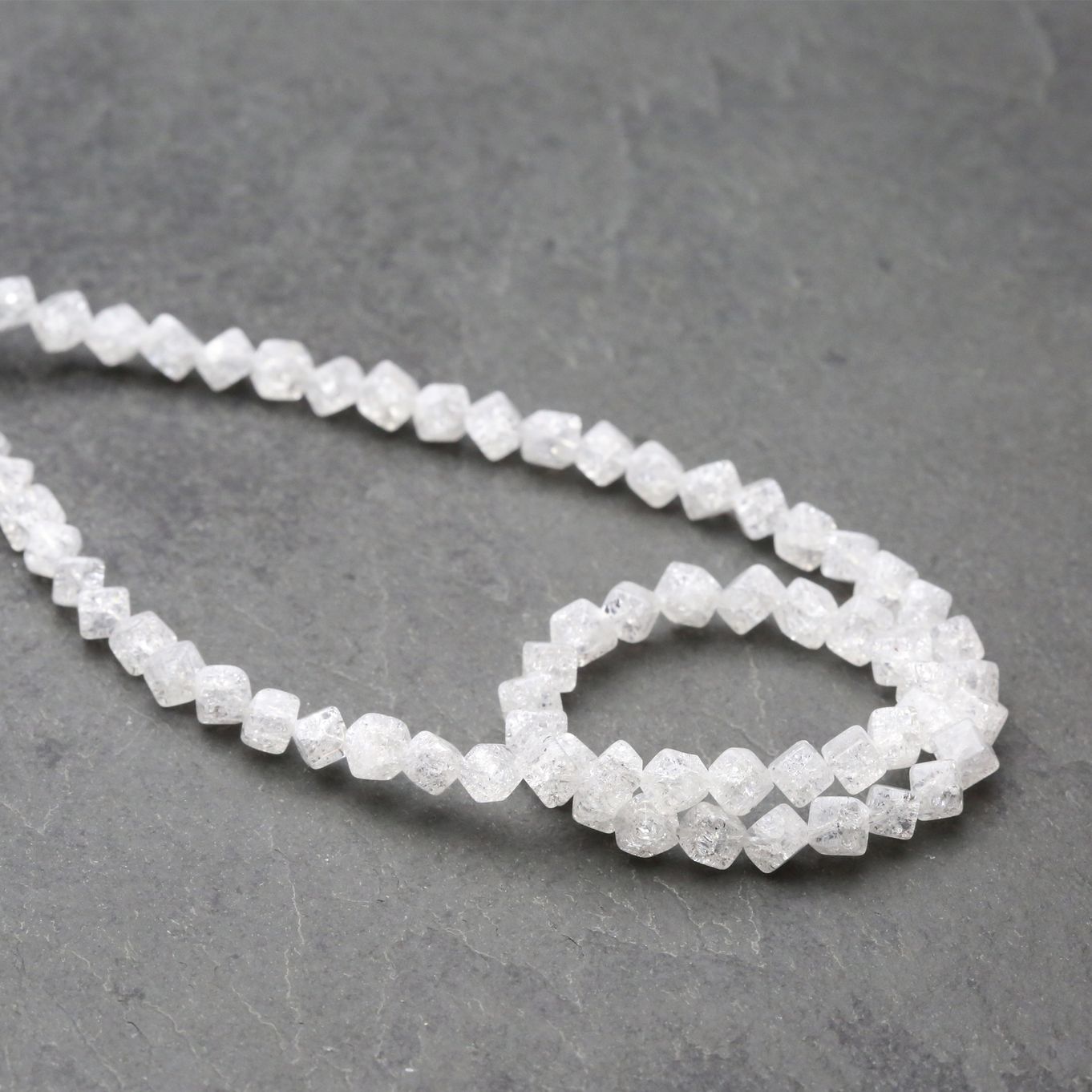 so1752-crackle-crystal-quartz-cube-beads-kernowcraft.jpg
