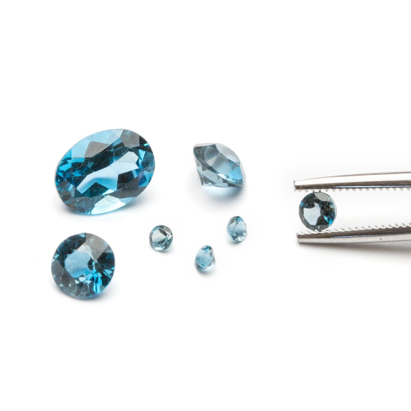 Your Guide To Anniversary Gemstones & Jewellery Making