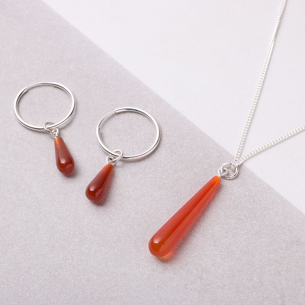 gb189earringsandnecklace.jpg