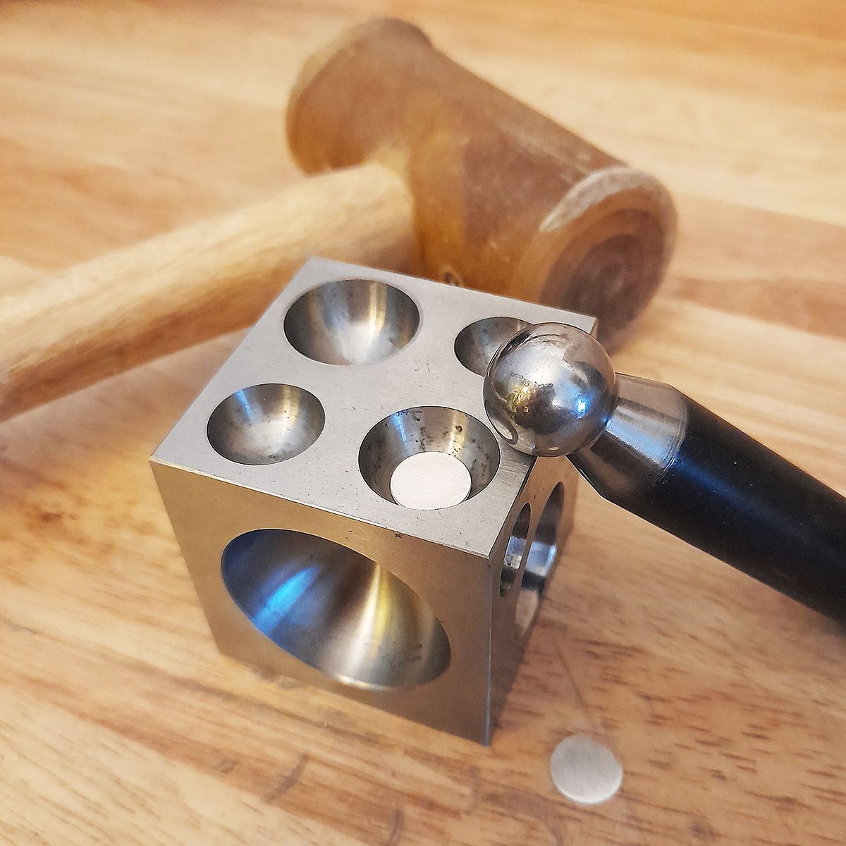 How To Use Doming Block & Punches For Jewellery Making