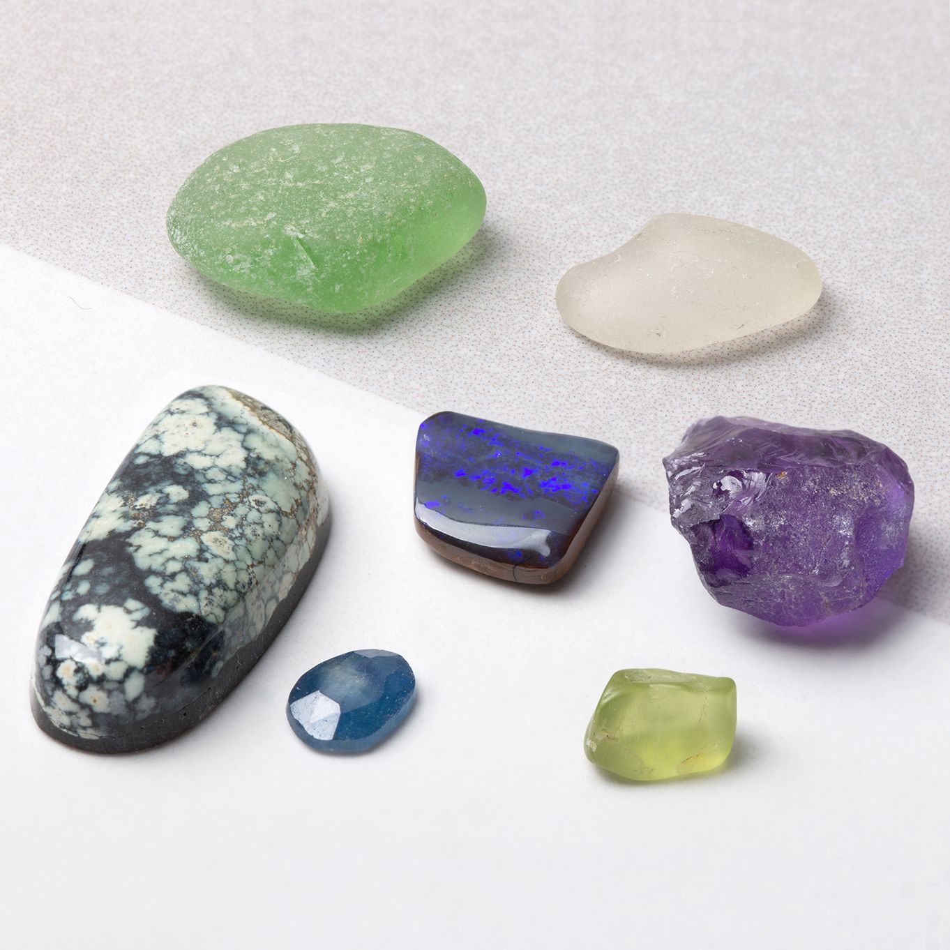Types Of Settings For Free-Form Stones & Crystals