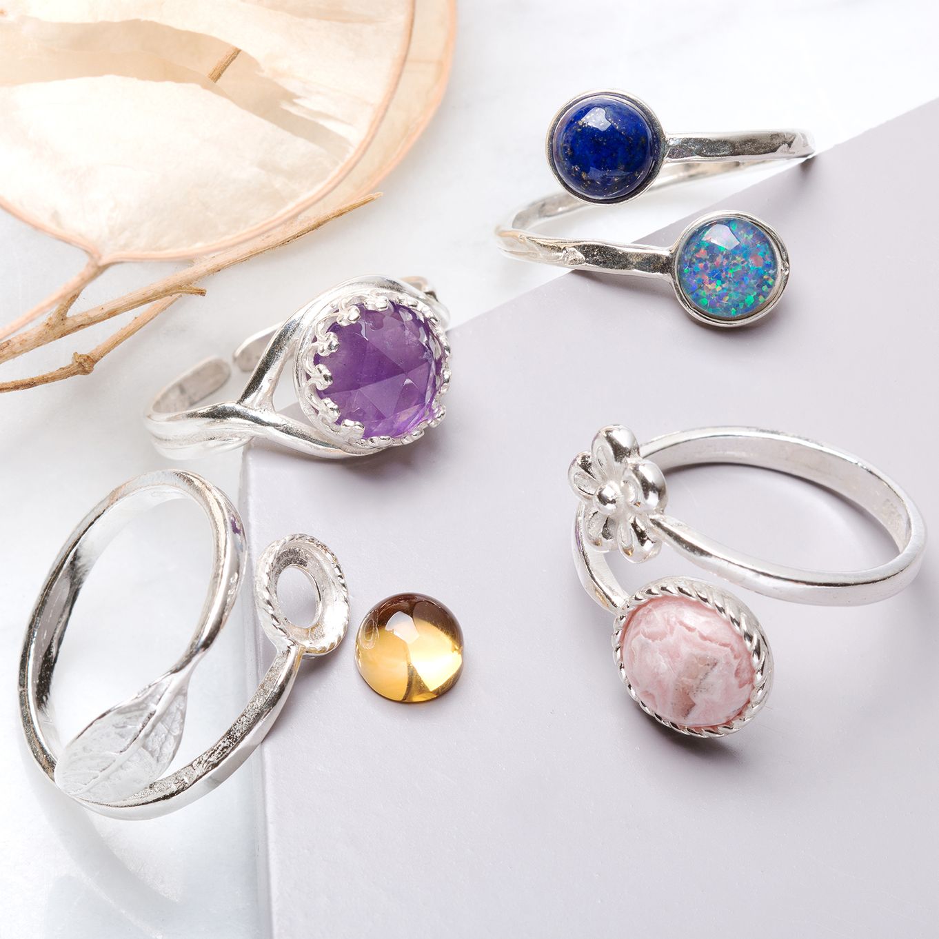 The Complete Guide to Adjustable Rings for Women –