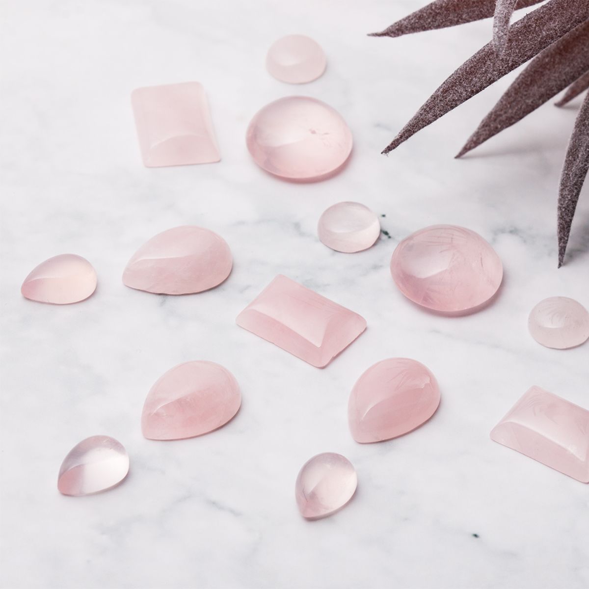Why Is Rose Quartz The Love Crystal? – Peach Perfect