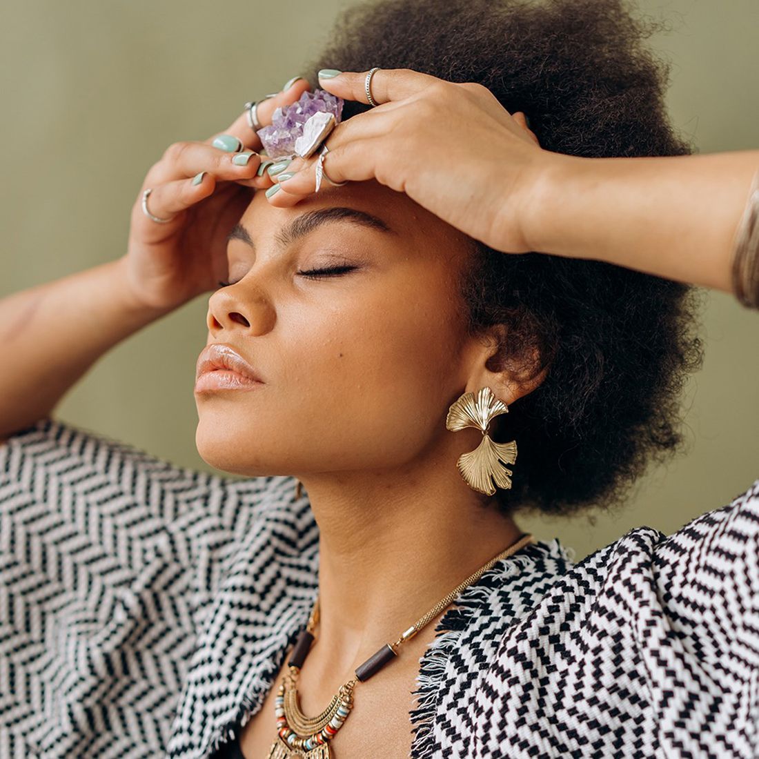 Chakra Necklaces: What They Are and How to Wear