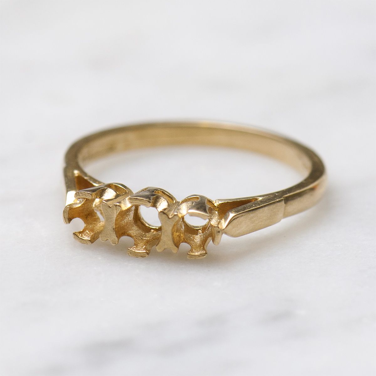 9ct Gold Ring for One 3.5mm & Two 3mm Faceted Stones