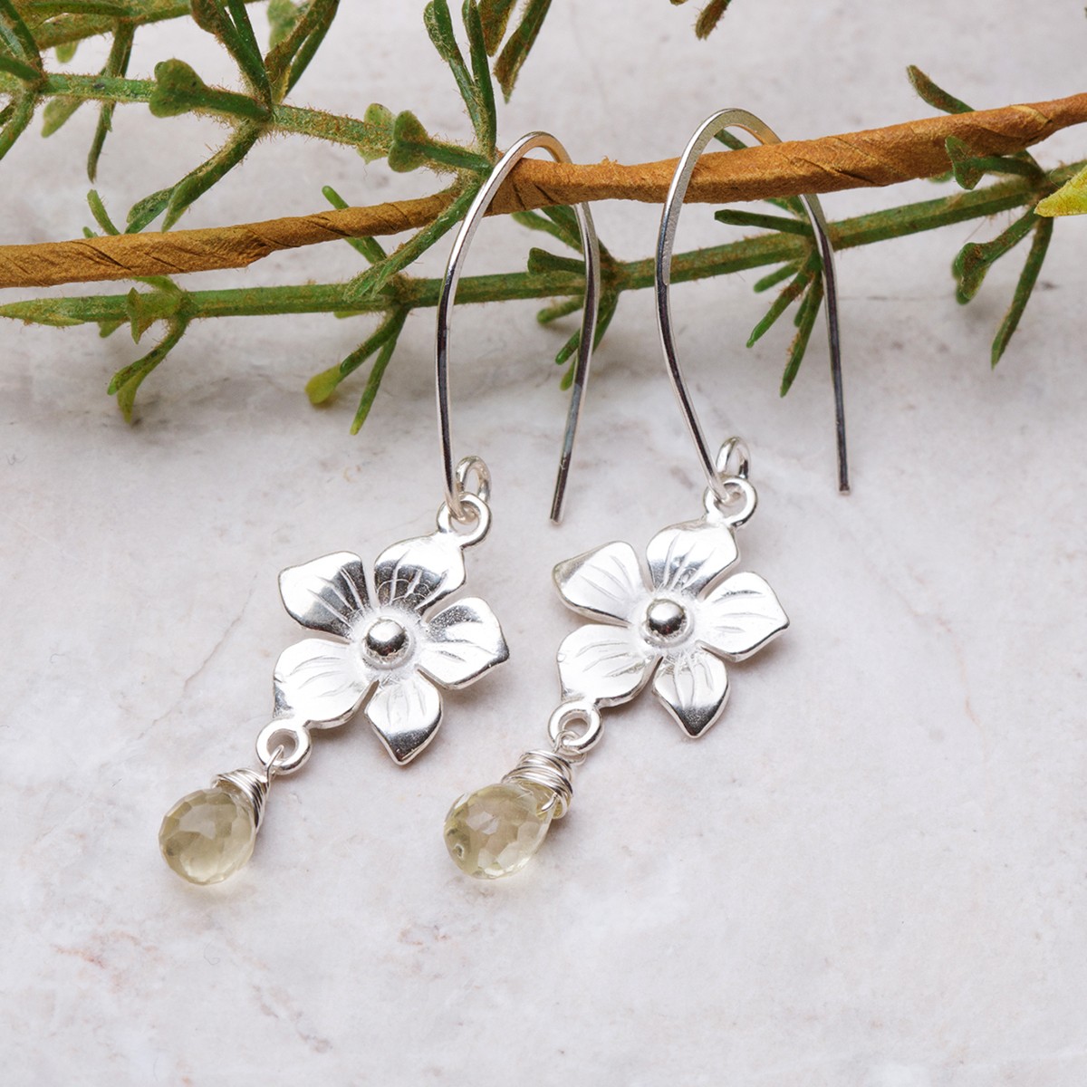 flower charm flower earrings2.jpg