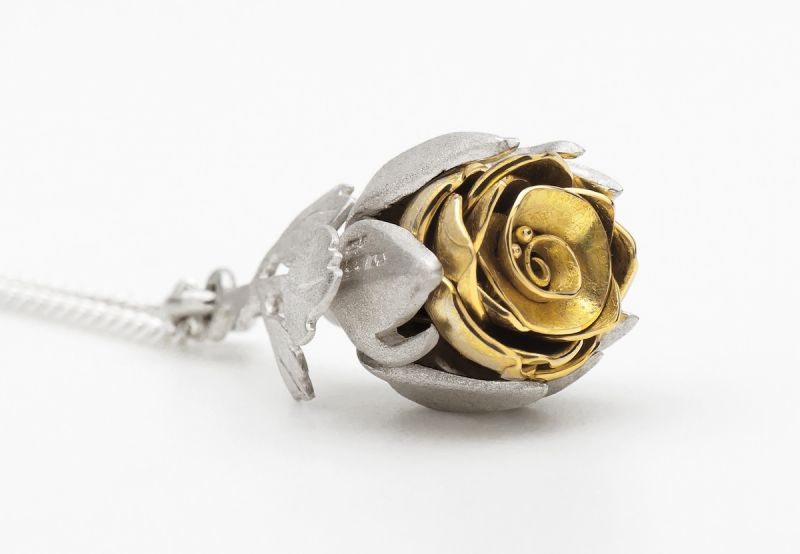 Victoria-Walker-Rose-Necklace