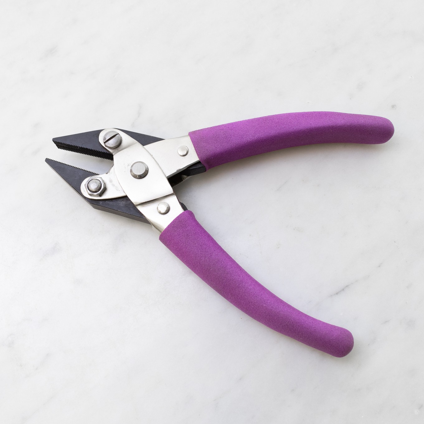 Flat Nose Parallel Pliers - Serrated Jaw