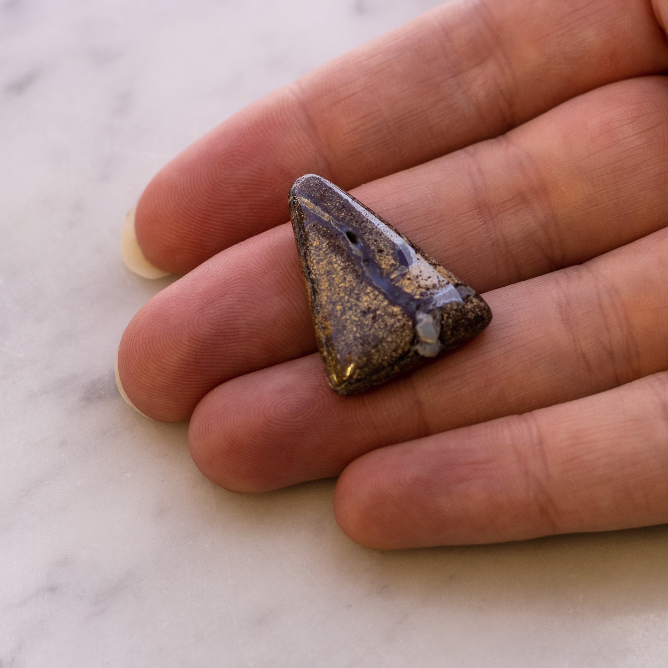 9089 hand image z.jpg