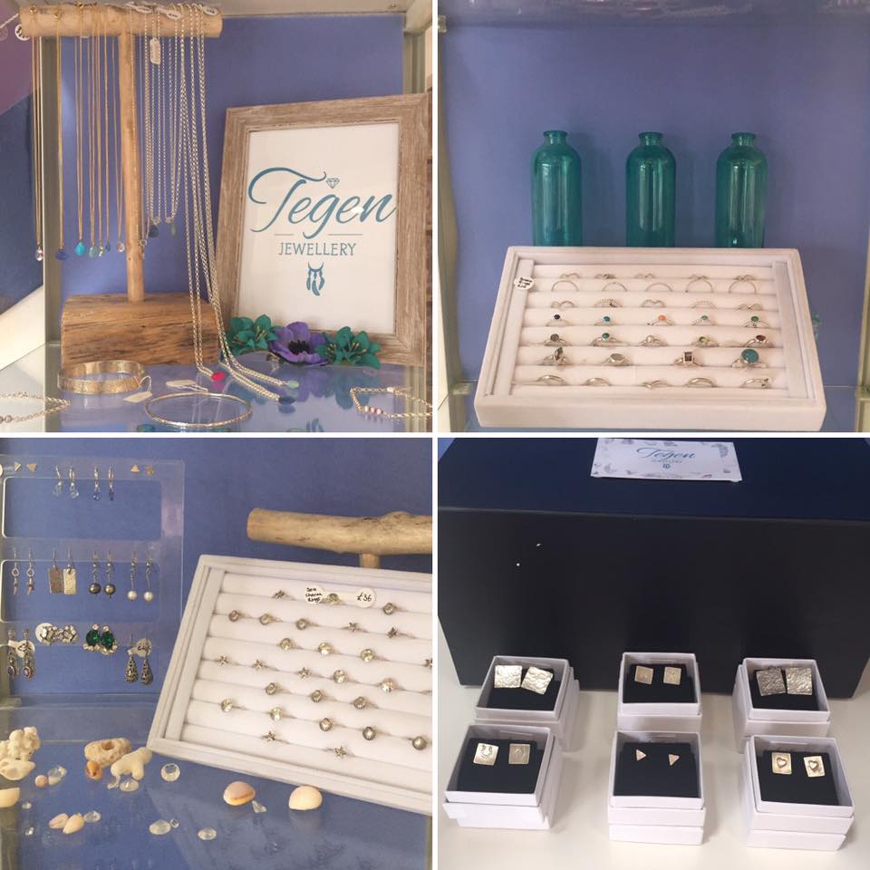 tegen jewellery display .jpg