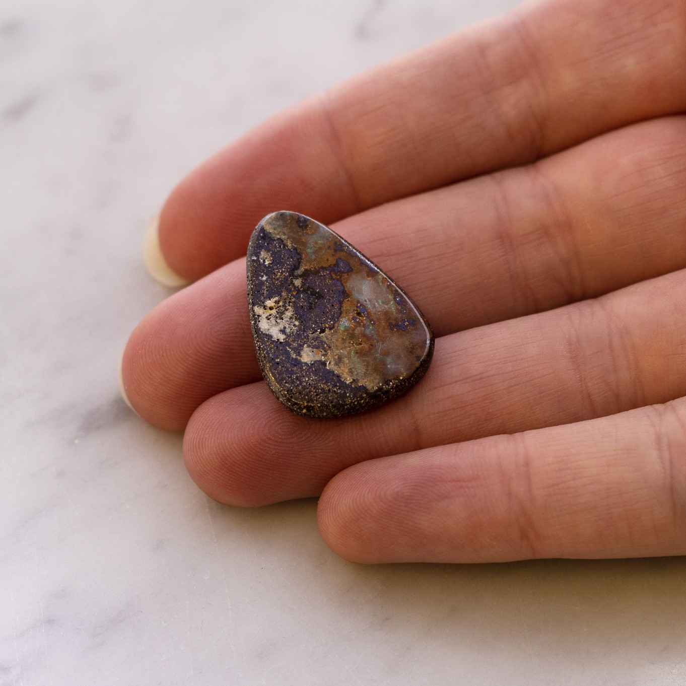 9091 hand image z.jpg