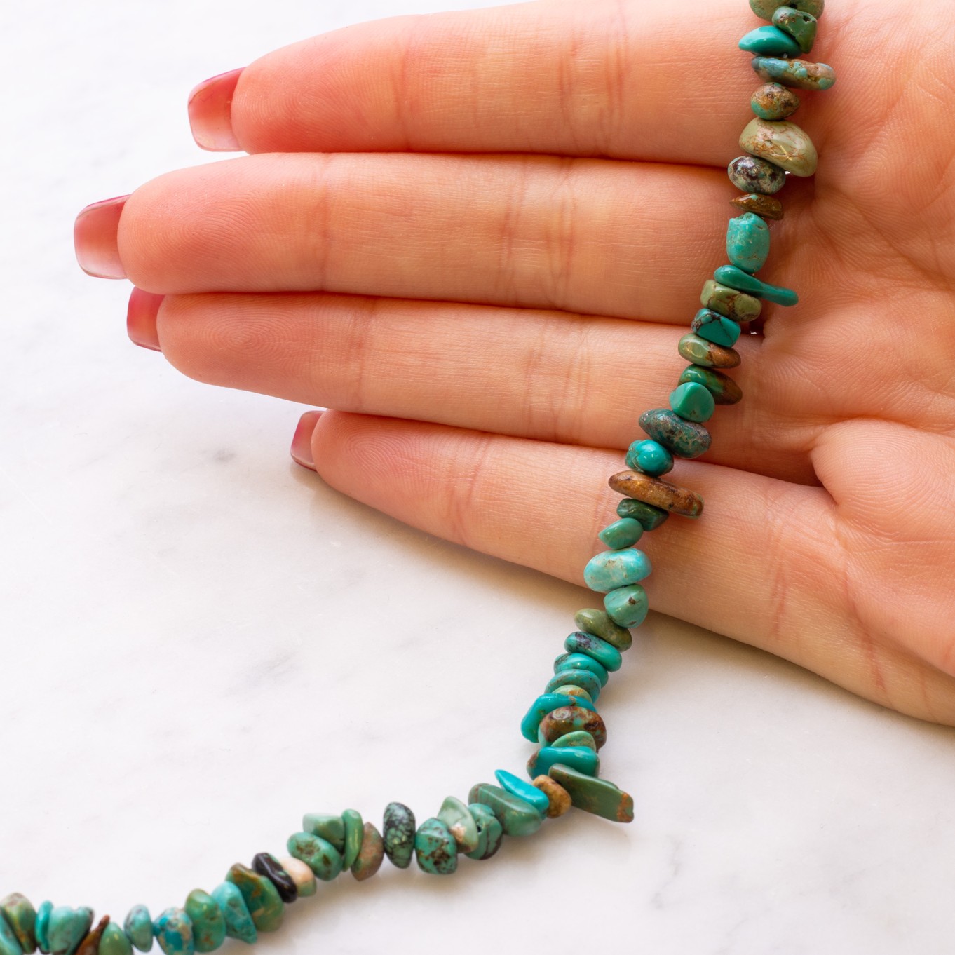 b109-chinese-turquoise-90cm-chip-beads-kernowcraft-example copy.jpg