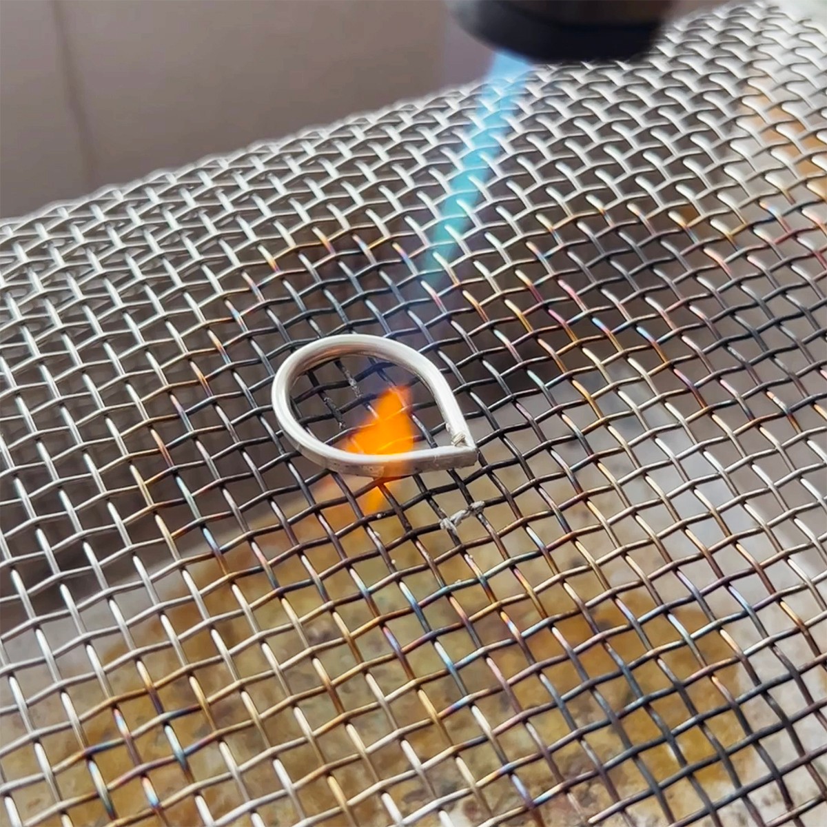 soldering wishbone ring