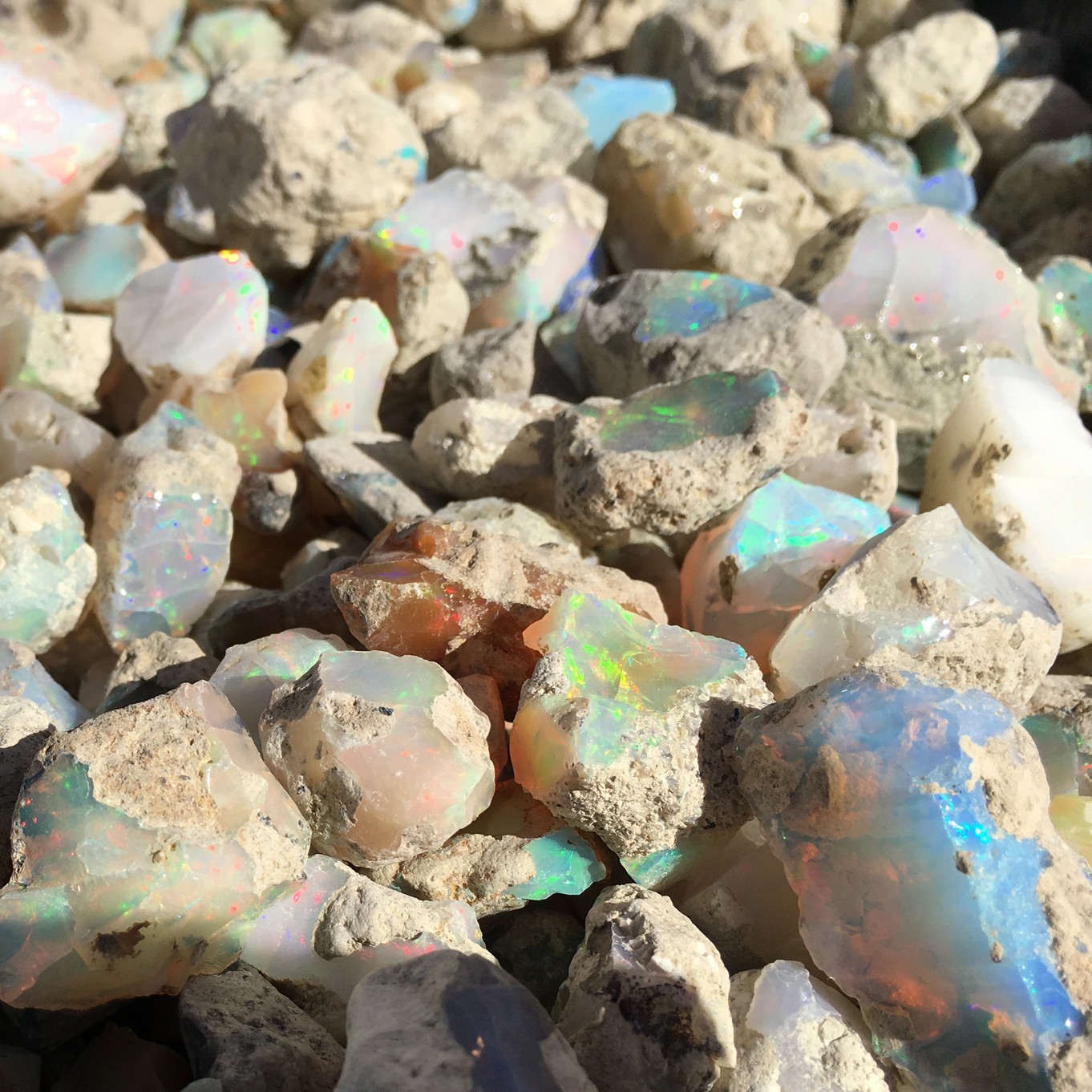 ethiopian opal image z.jpg