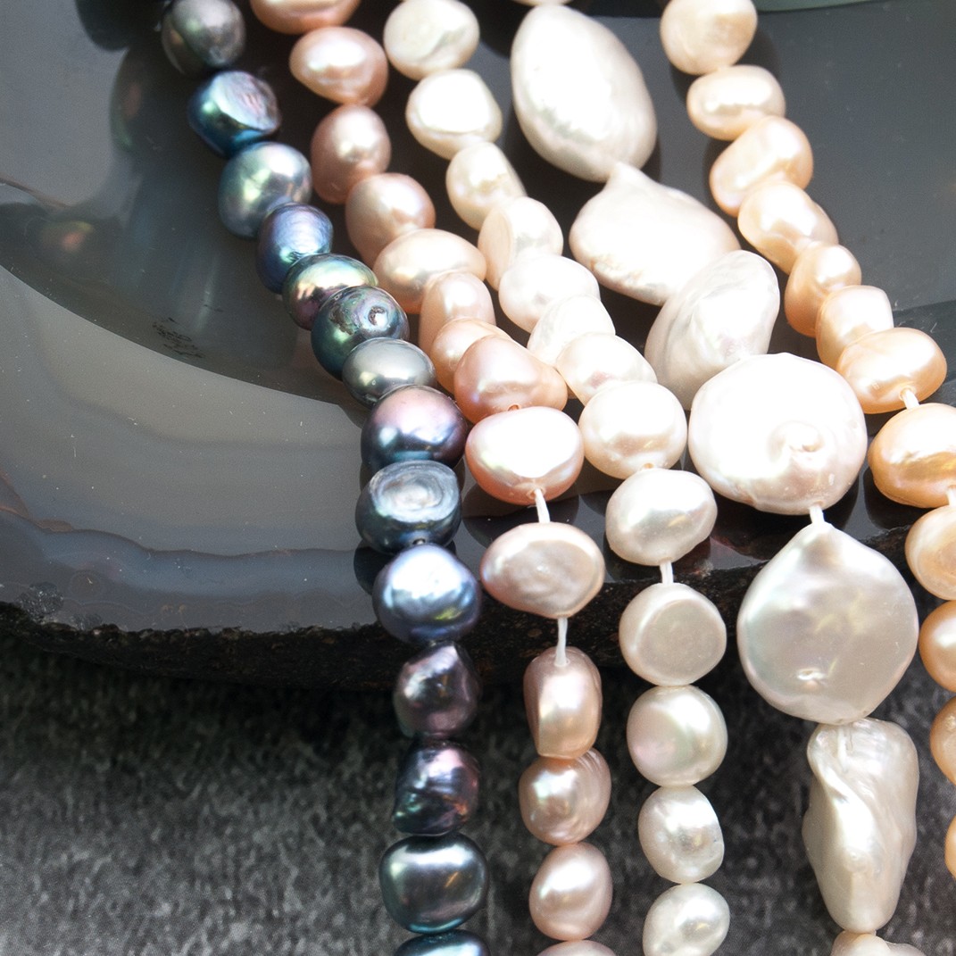 pearl beads square.jpg