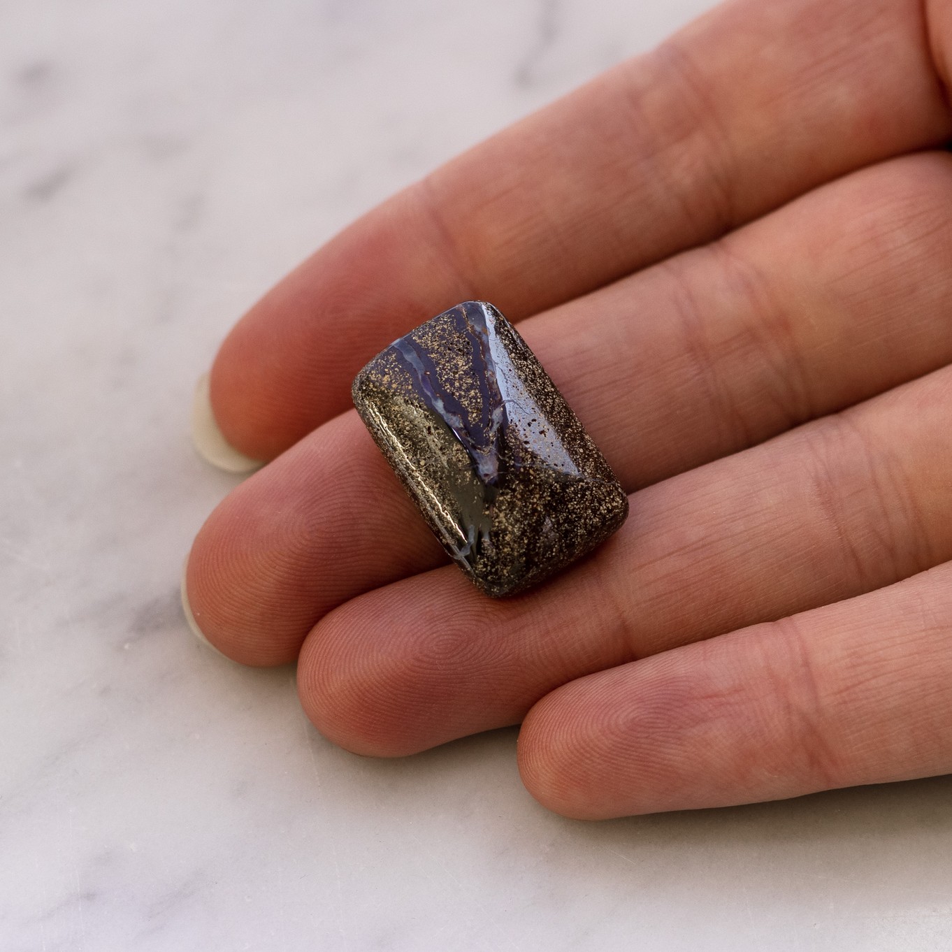 9095 hand image z.jpg