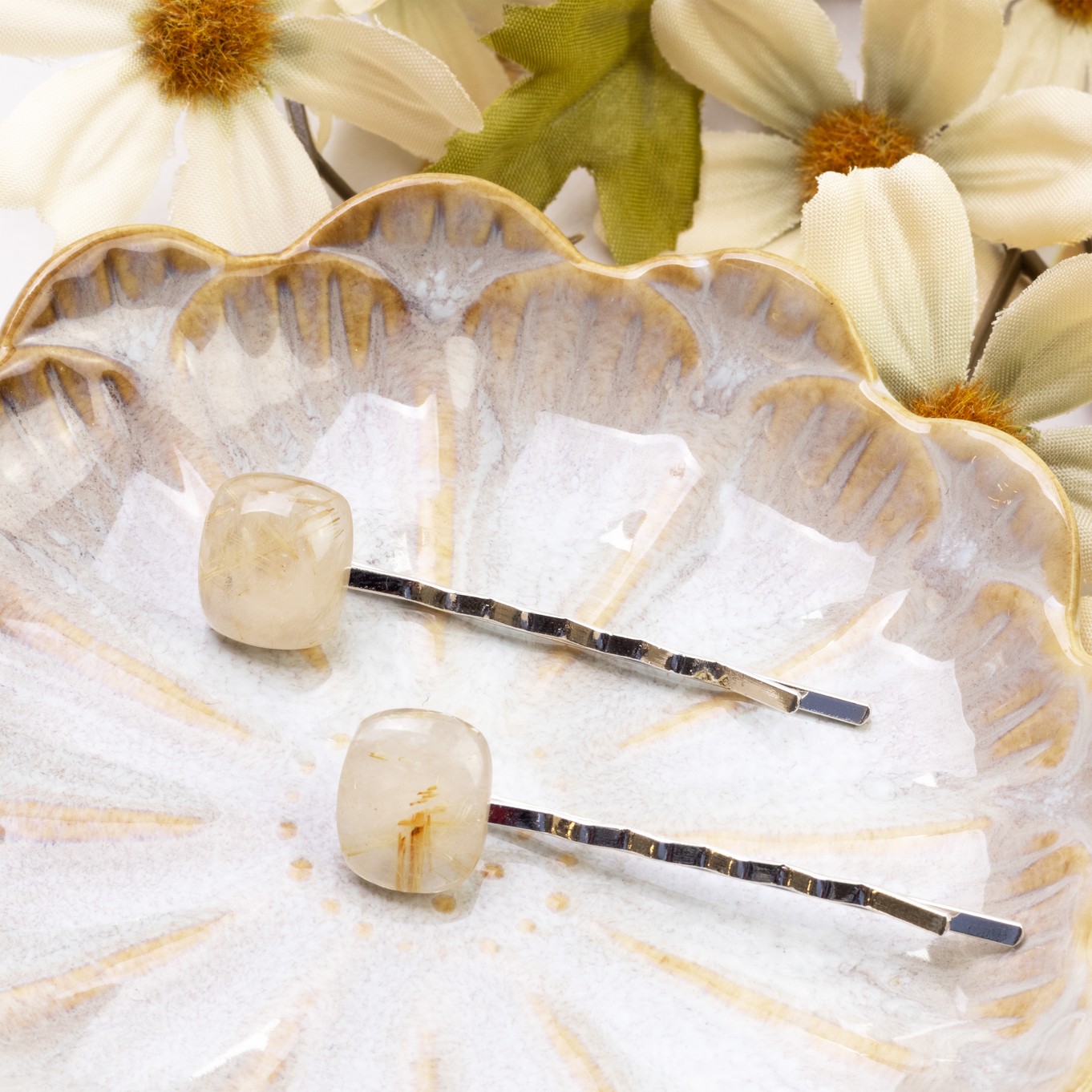 Hair clips image 1.jpg