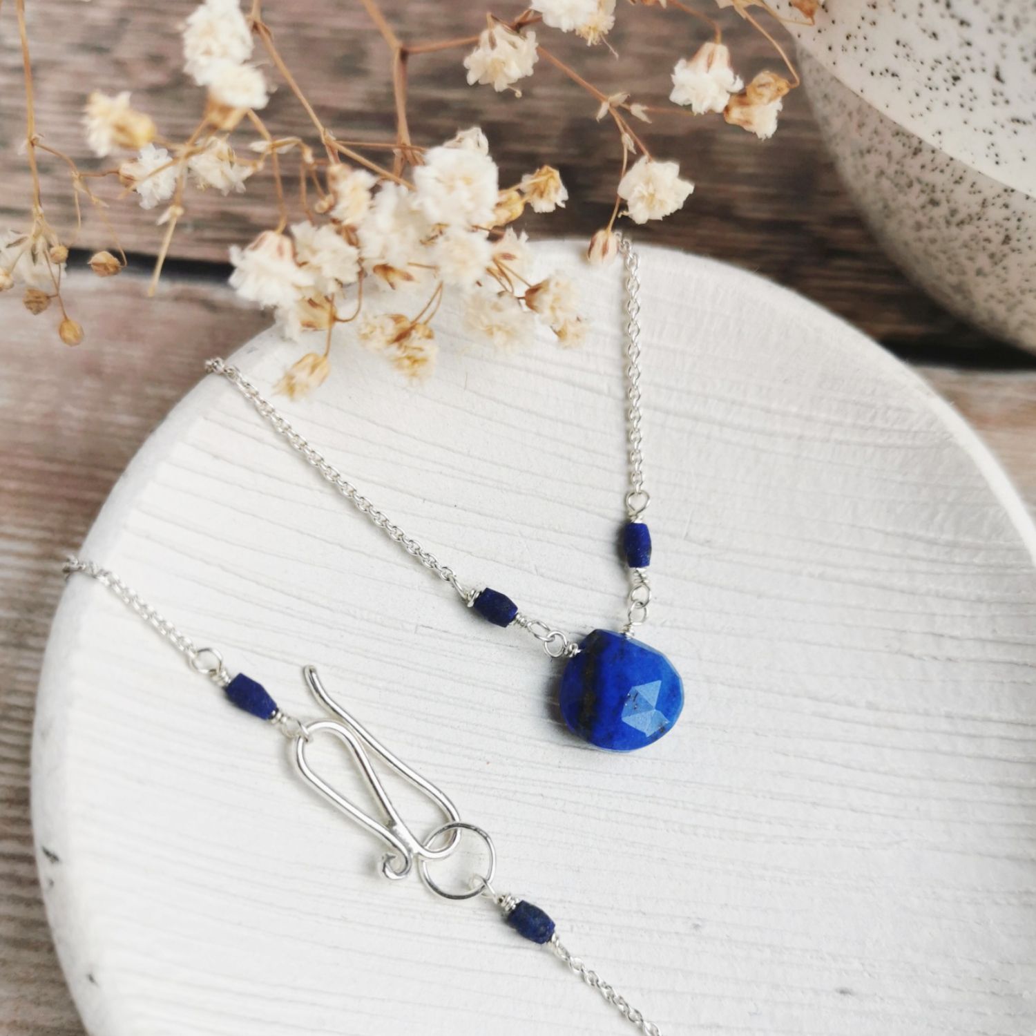 Wire Wrapped Pendant Jewelry Workshop – Assembly: gather + create